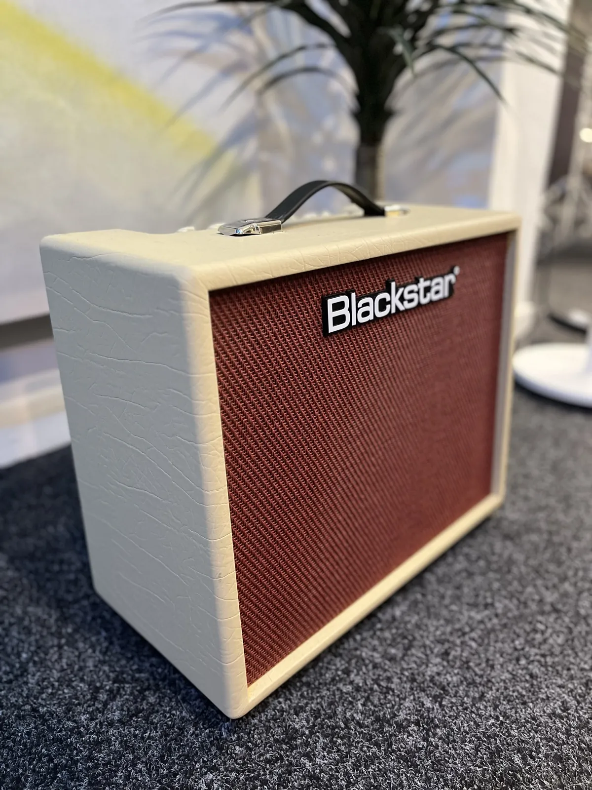 The Blackstar combo from the side.